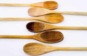 8548115-still-life-of-six-wooden-spoon-with-white-background